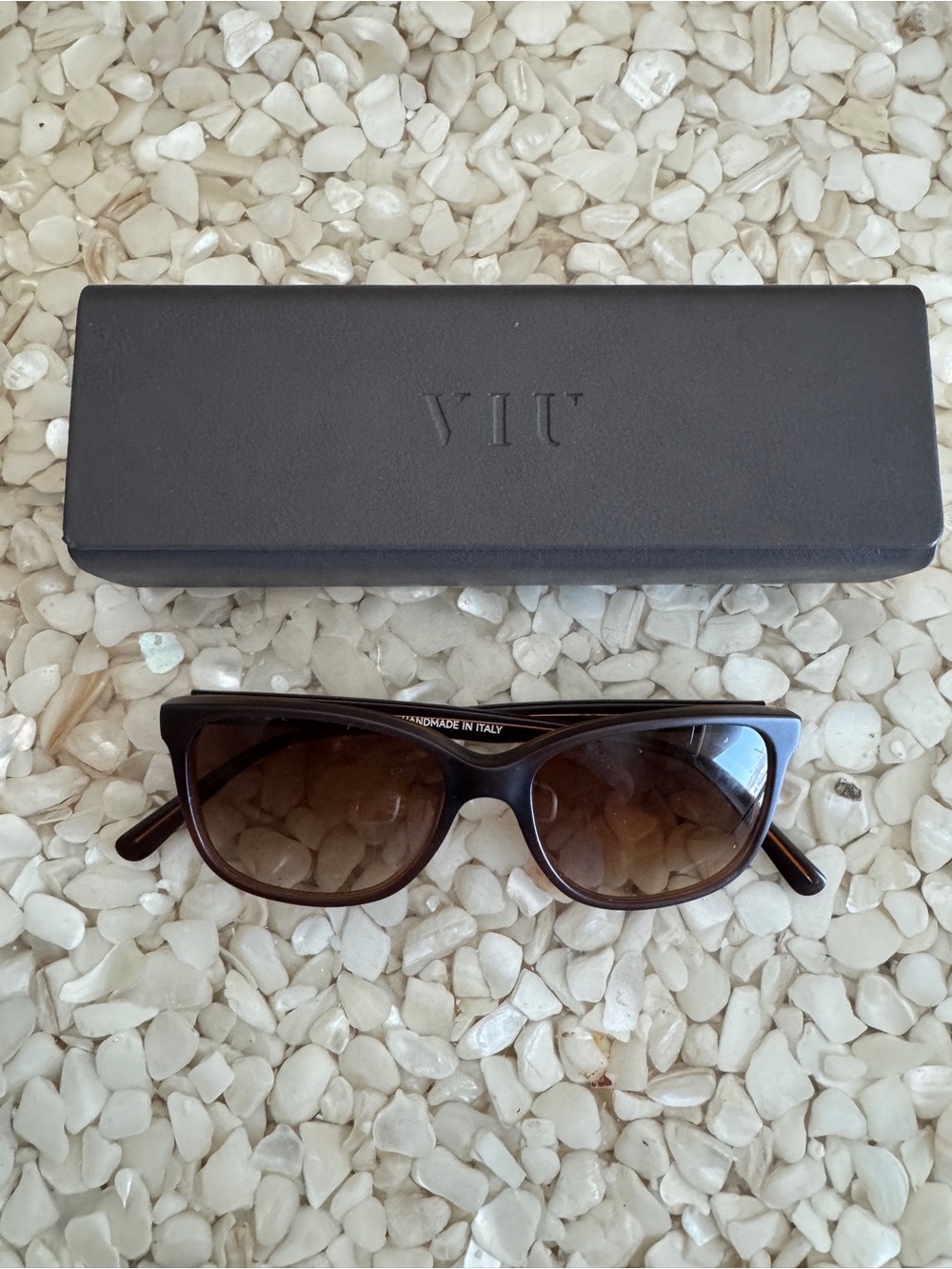 VU Sunglasses - Brown Gradient Cat-Eye Sunglasses